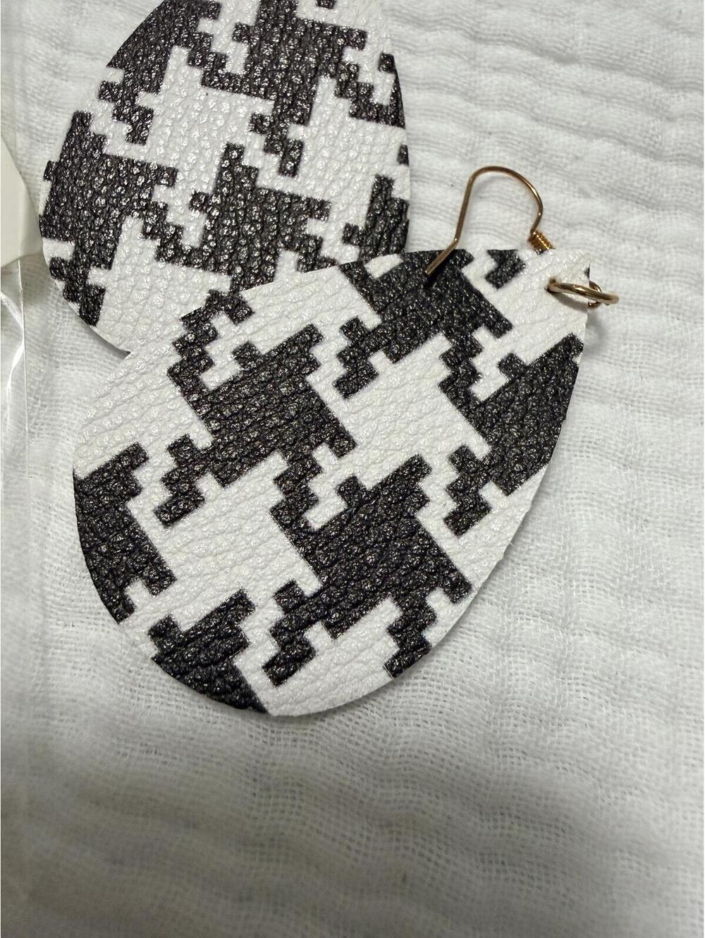 Gameday Couture Statement by GC Houndstooth Leather Earrings Black/White - Picture 2 of 3